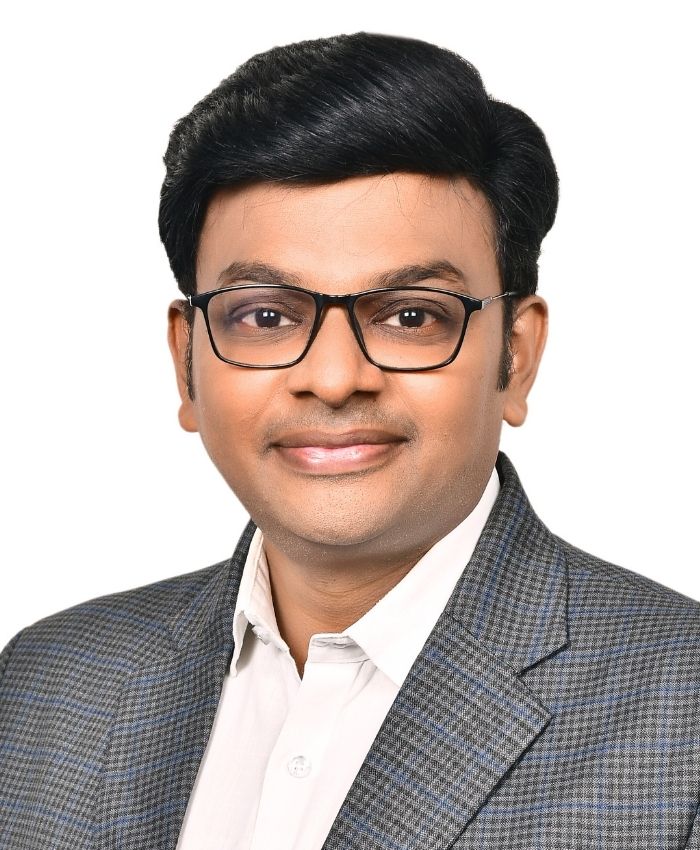 Rojesh Eswaran- Director Rojesh Eswaran- Director